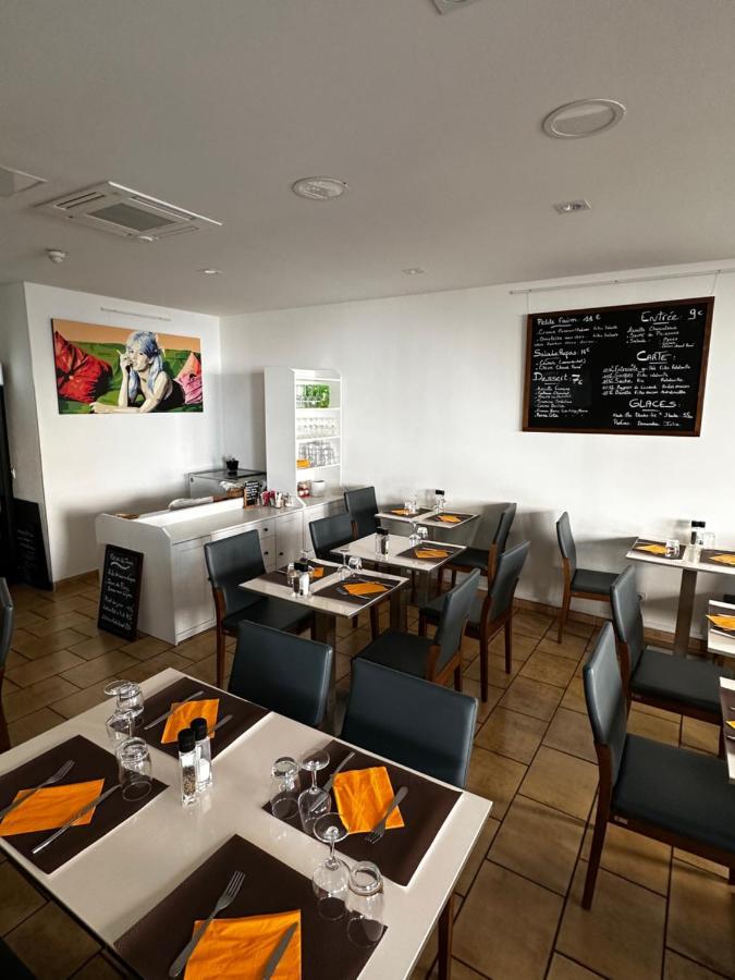 Le Central Hotel Bar Restaurant Balaruc-les-Bains Exterior foto