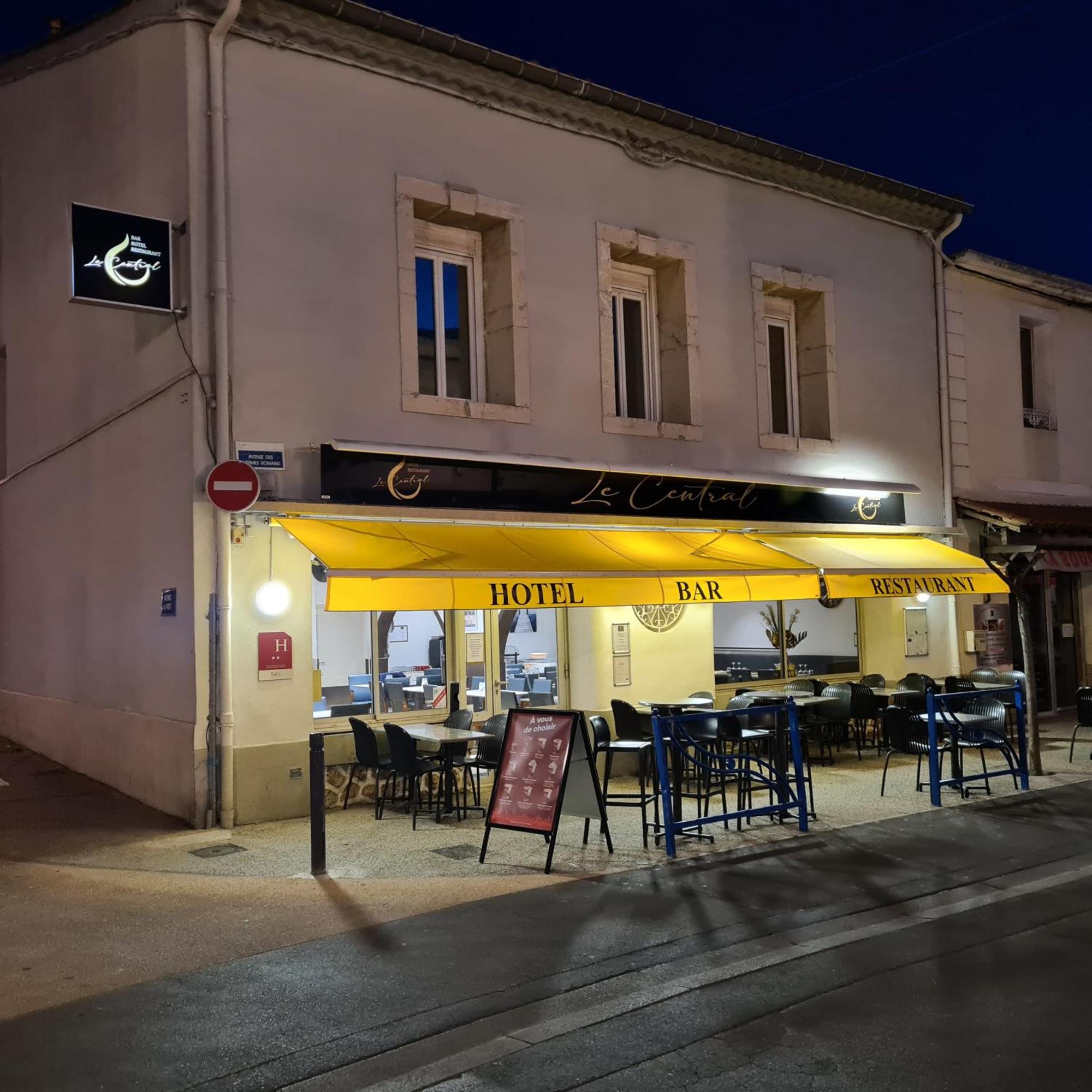 Le Central Hotel Bar Restaurant Balaruc-les-Bains Exterior foto