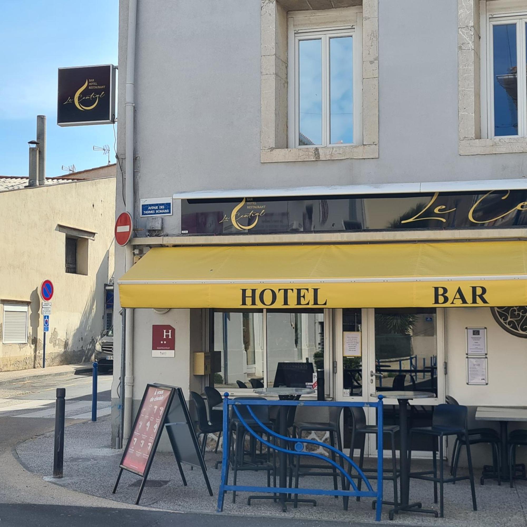 Le Central Hotel Bar Restaurant Balaruc-les-Bains Exterior foto