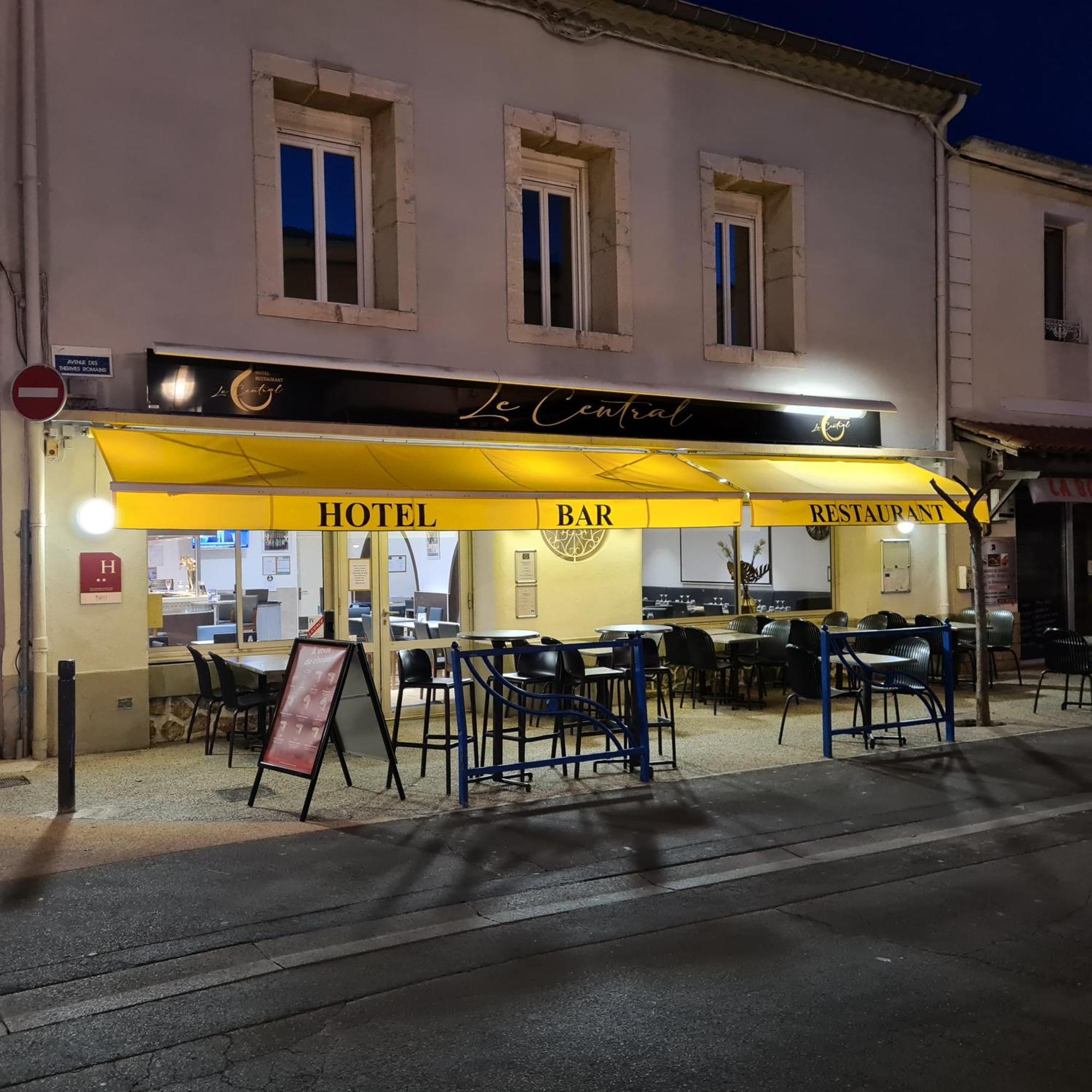 Le Central Hotel Bar Restaurant Balaruc-les-Bains Exterior foto