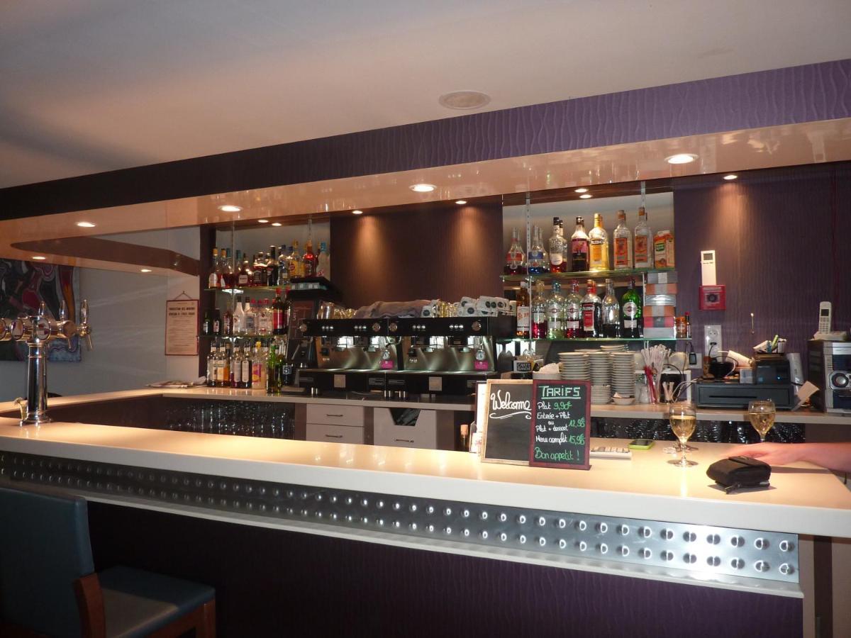 Le Central Hotel Bar Restaurant Balaruc-les-Bains Exterior foto